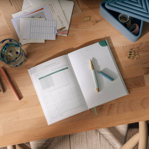 Guided Finance Planner, A5 Hardcover - Wonder