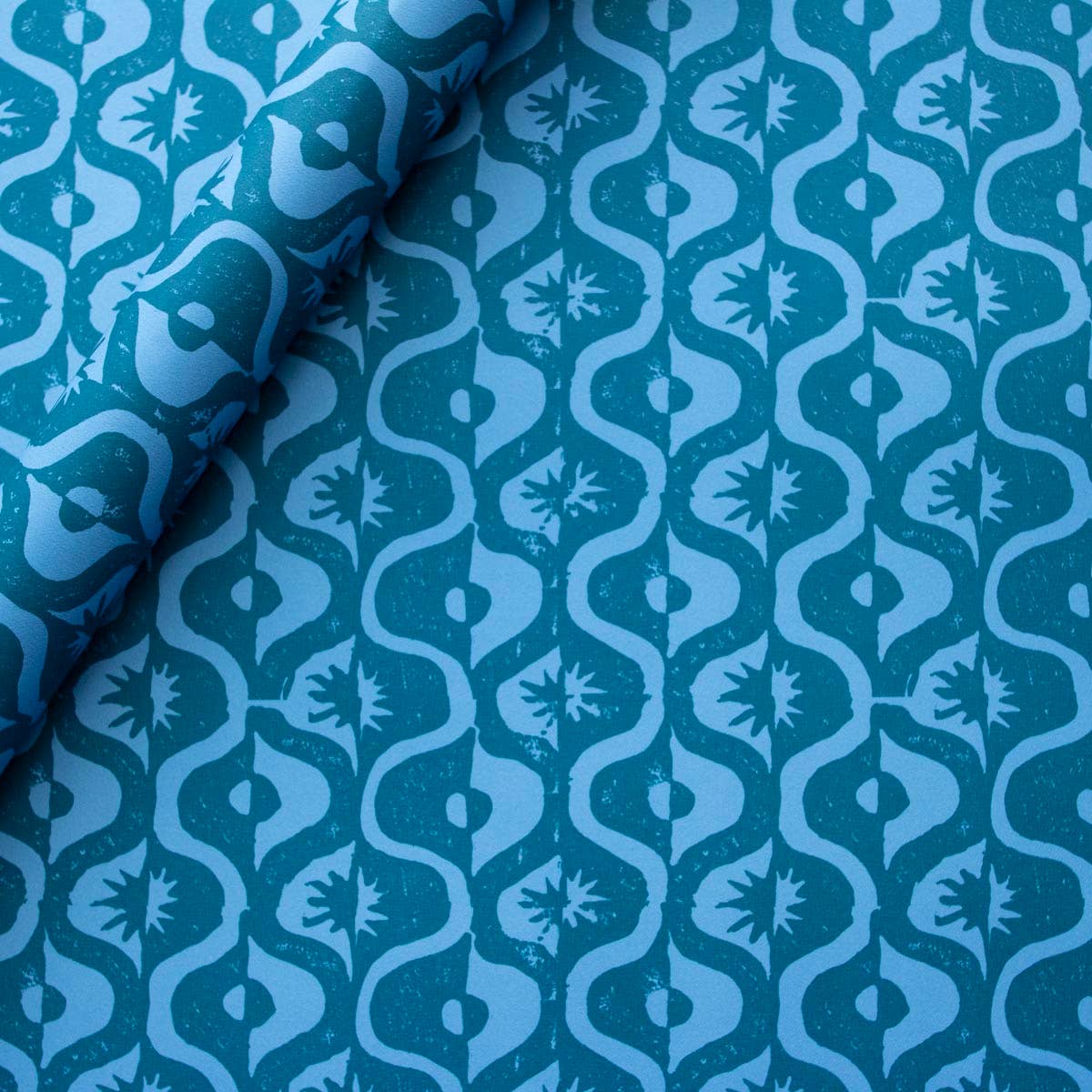 Patterned Paper Medallion by Peggy Angus